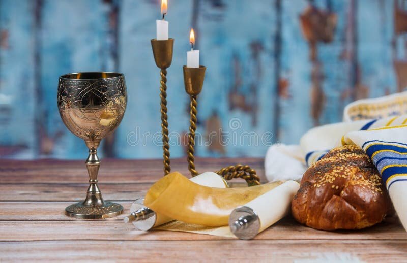 shabbat candles vs champagne toast candle