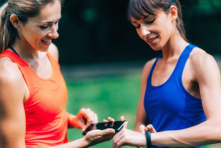 how does a pedometer help people reach their fitness goals